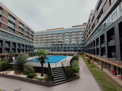 YALOVA BEGONYA SİTESİ'NDE MERKEZİ KONUMLU 1+1 KİRALIK DAİRE