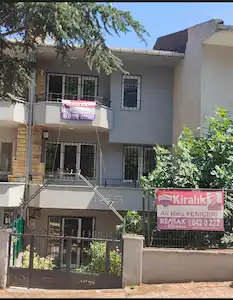 ÜMRANIYE ATAKENT MAHALLESINDE KIRALIK 200 M² 3 KATLI VILLA