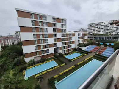KURTKÖY DUMANKAYA KONSEPT SİTESİ SATILIK BALKONLU STÜDYO DAİRE