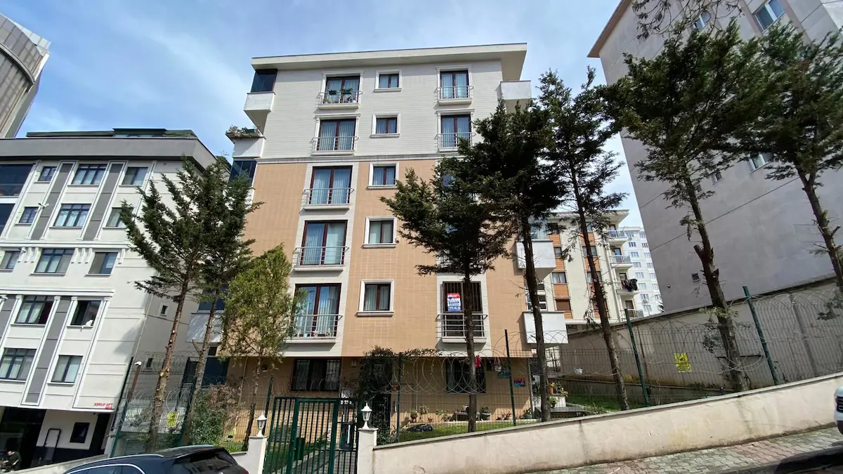 ATAŞEHIR HASTANELER BÖLGESI BOŞ 3+1 SATILIK DAIRE