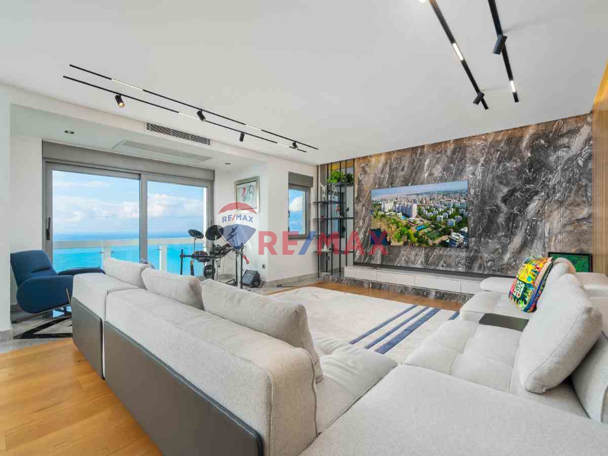 HÜSEYİN ÇELİK'TEN PHASELIS KONUTLARI'NDA DENIZE SIFIR ARAKAT 5+1 EMSALSIZ DAIRE