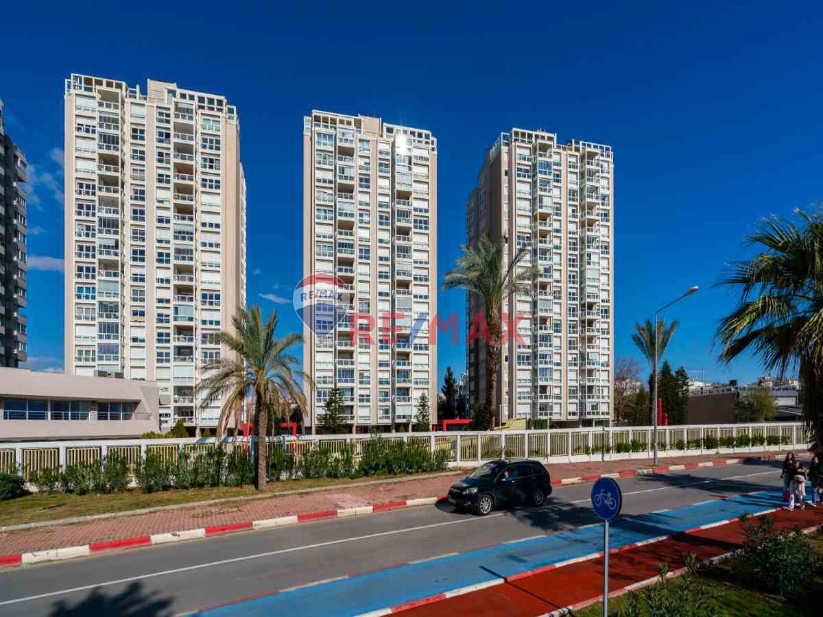 HÜSEYİN ÇELİK'TEN PHASELIS KONUTLARI'NDA DENIZE SIFIR ARAKAT 5+1 EMSALSIZ DAIRE