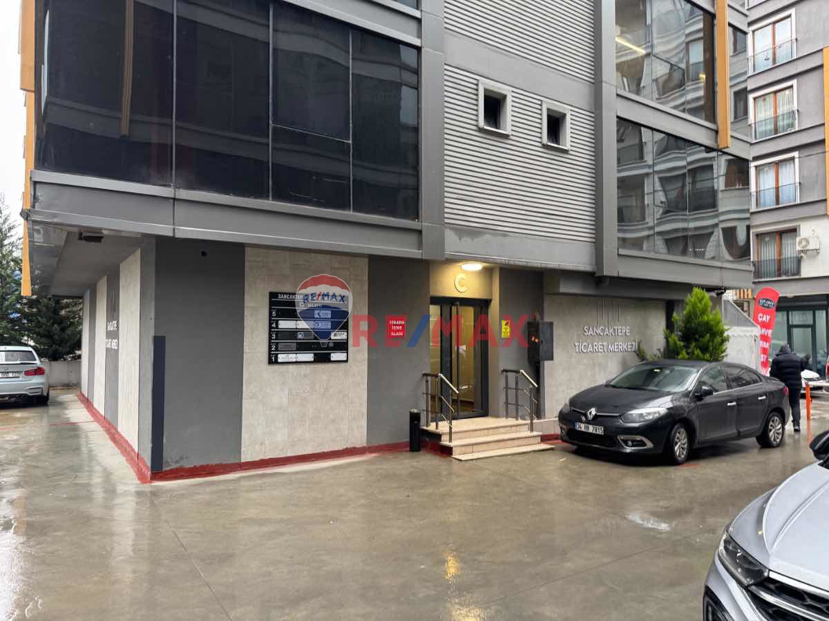 PRESTIJLI SITENIN YANINDA ÇOK TEMIZ VE KULLANIŞLI DÜKKAN&MAĞAZA