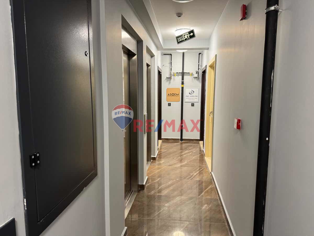 PRESTIJLI SITENIN YANINDA ÇOK TEMIZ VE KULLANIŞLI DÜKKAN&MAĞAZA