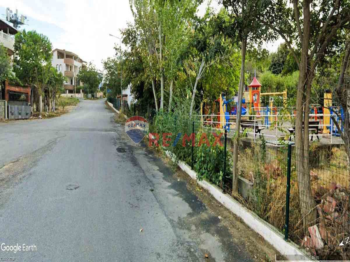                                                SİLİVRİ KAVAKLI DA VİLLA İMARLI ARSA 