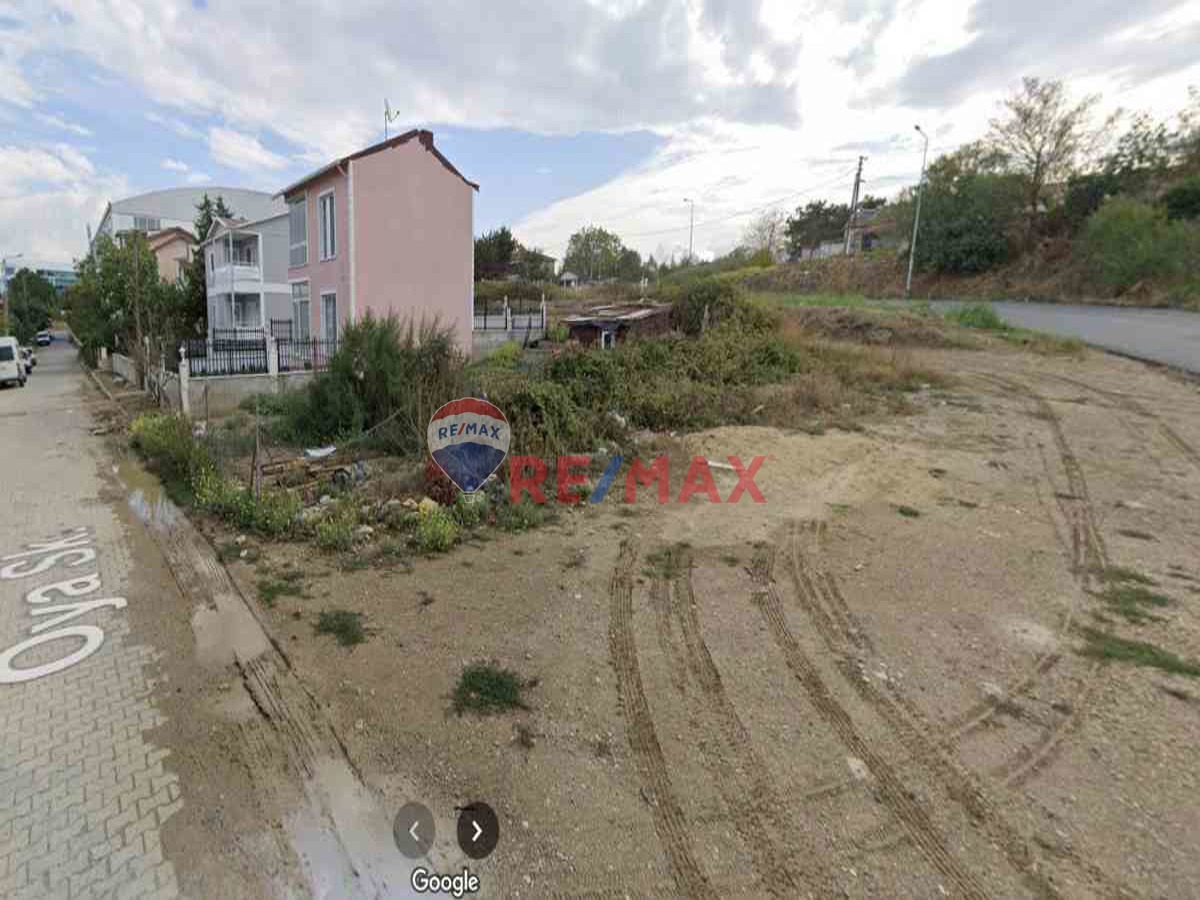                                                SİLİVRİ KAVAKLI DA VİLLA İMARLI ARSA 