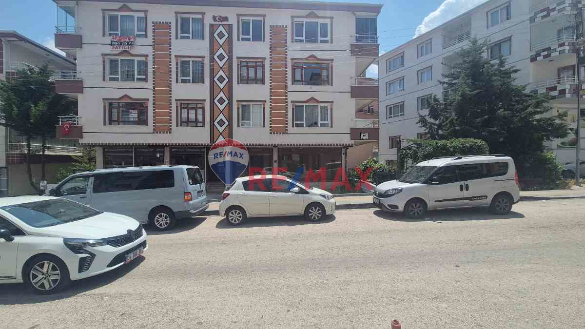 ALSANCAK MAHALLESİNDE CADDEYE CEPHE 80M2 DÜKKAN