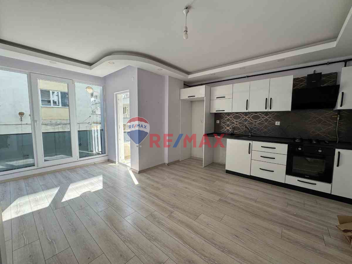 CİTYMALL KARŞISINDA SAHİLE YAKIN 1+1 DAİRE