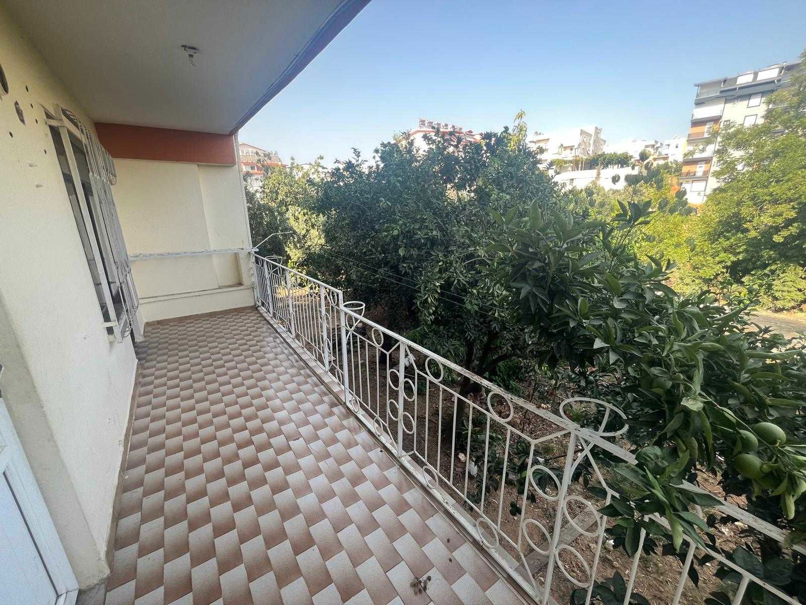 HER CEPHEDEN IŞIK ALAN FERAH AYRI MUTFAK 2+1  DAIRE