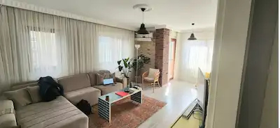 ÜSKÜDAR BELEDİYESİNE YAKIN İÇİ YAPILI DUBLEKS DAİRE