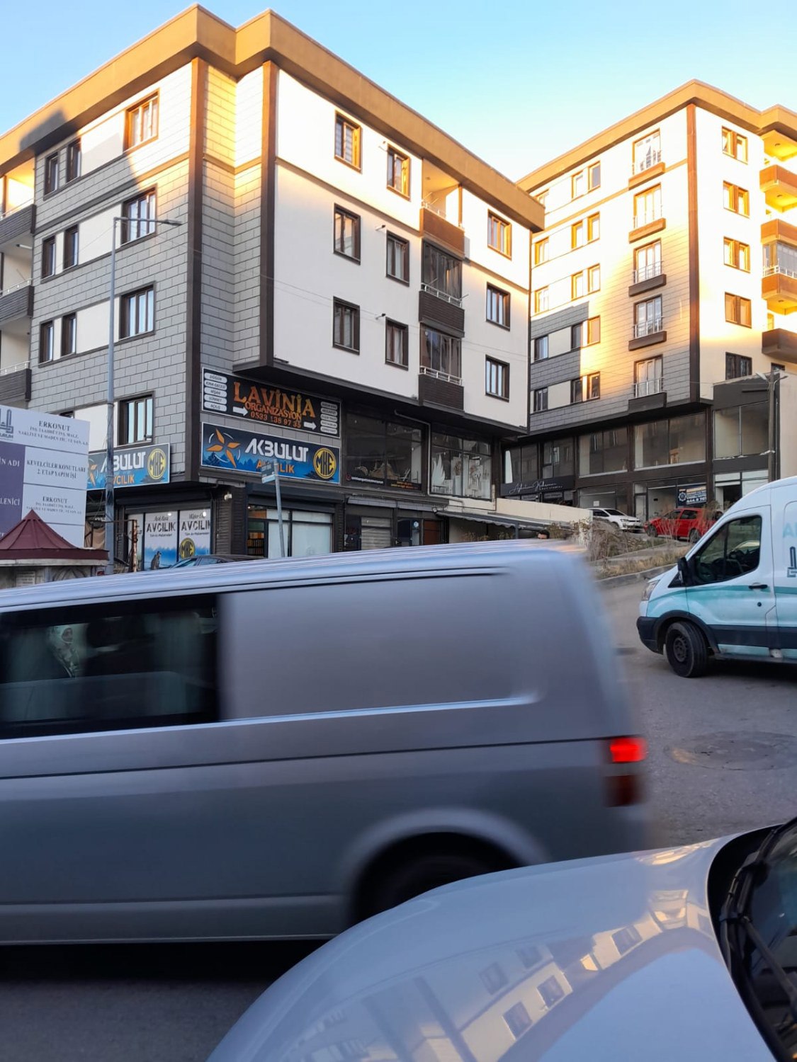 REMAX İLKE'DEN ŞEHİR MERKEZİ KEVELCİLER'DE 3+1 KİRALIK DAİRE 