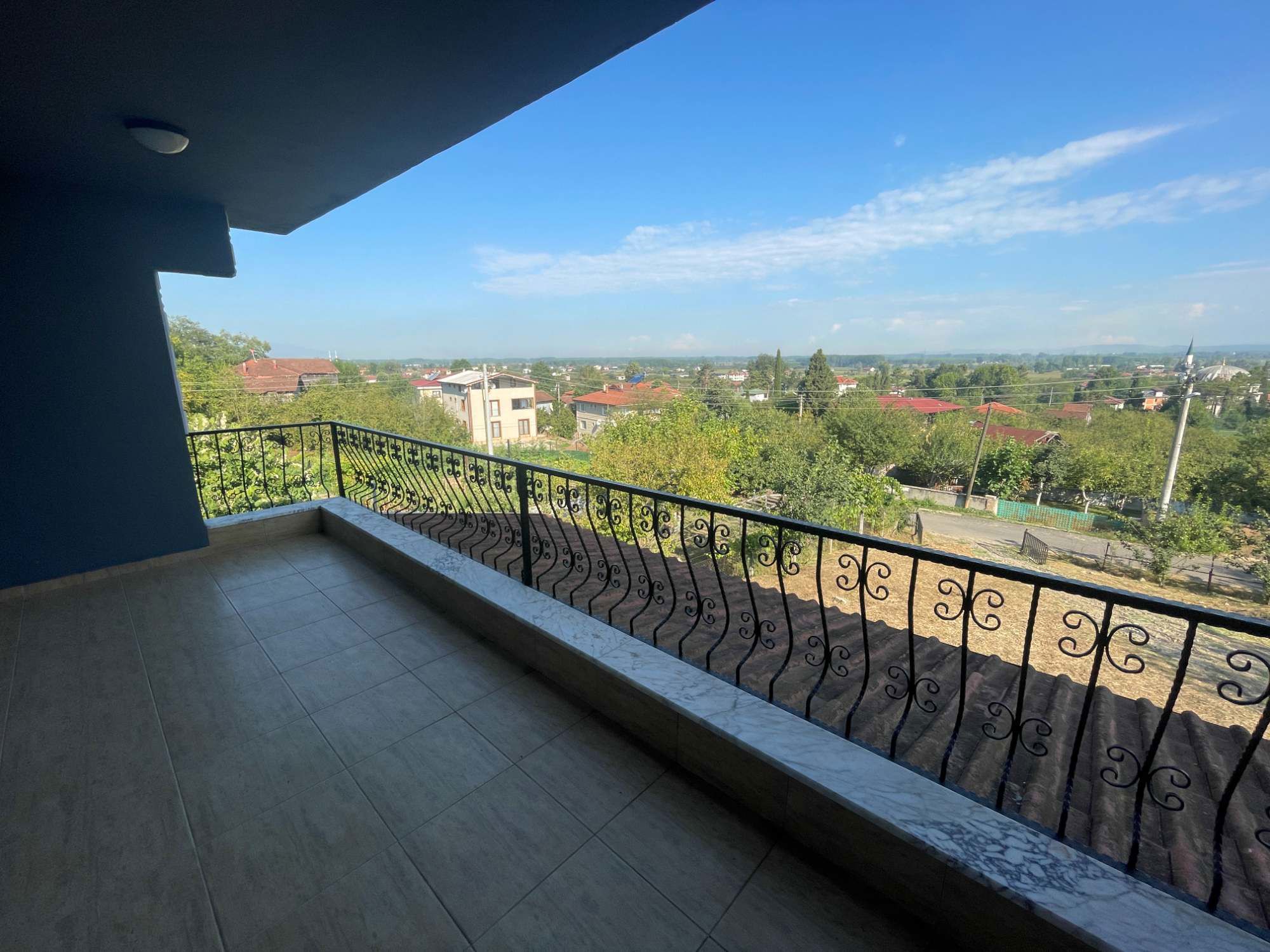 SAKARYA AKYAZI DA MÜSTAKİL 480 M2 TERASLI SATILIK VİLLA