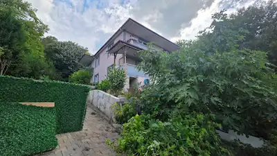 KOCAELİ KARTEPENİN ETEKLERİNDE İKİ KATLI MÜSTAKİL EV