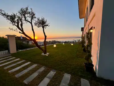 REMAX KANYON'DAN MODERN MIMARI VE DENIZ MANZARALI VILLA.