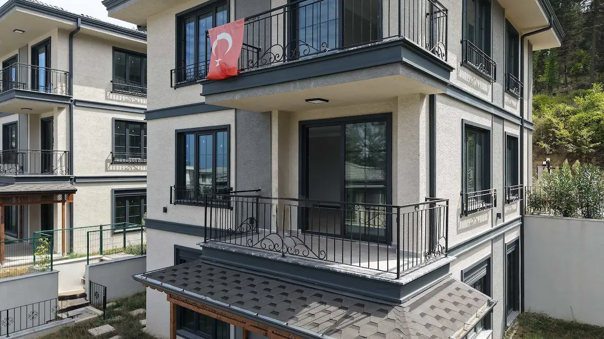 ŞILEDE SELVI KONAKLARI SITESINDE GENIŞ BAHÇELI 4+2 TRIPLEKS 2