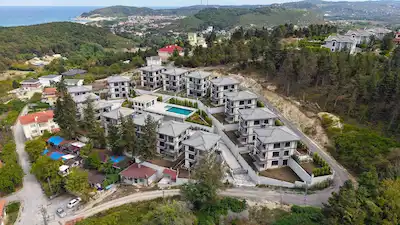 ŞILEDE SELVI KONAKLARI SITESINDE GENIŞ BAHÇELI 4+2 TRIPLEKS