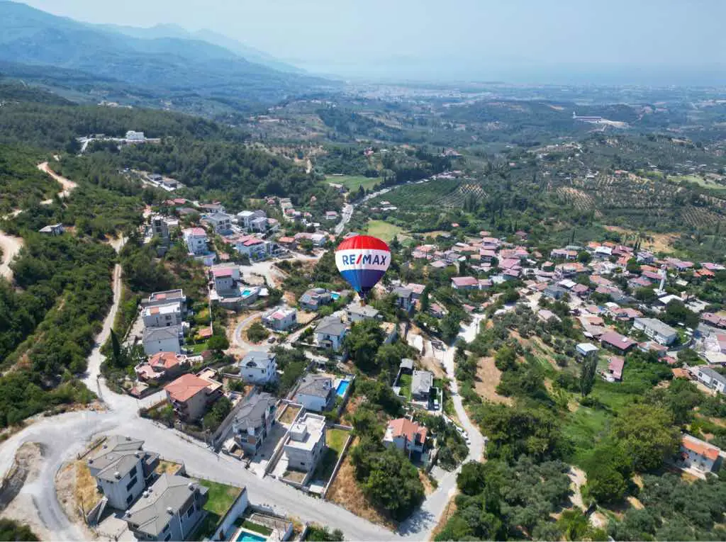 AĞAÇLI'DA FULL DENİZ VE DOĞA MANZARALI MÜSTAKİL 5+2 VİLLA