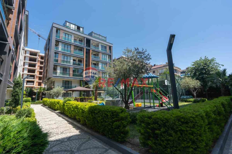 REMAX GELİŞİMDEN ALYA PENTA SİTESİNDE 2+1 BÜYÜK M2 BAHÇE KULLANIMLI DAİRE