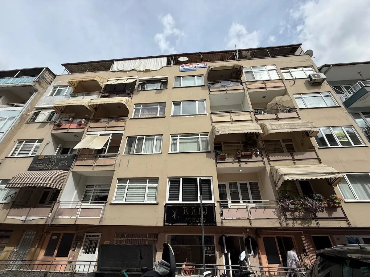 KOCAELI İZMIT KARABAŞ MH.GENIŞ 2+1 KIRALIK DAIRE