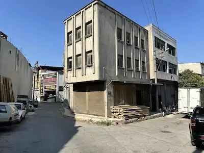 SANAYİ'DE KÖŞE BAŞI SATILIK KOMPLE BİNA