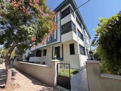 REMAX DEM'DEN ATATÜRK PARKININ ARKASINDA 98 M2 2+1 SATILIK DAİRE