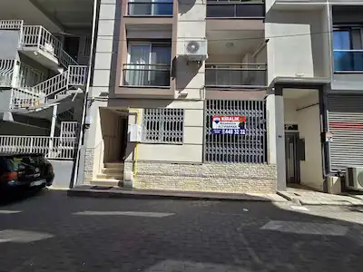 BUCA KOZAGAÇ MAH 2+1 75 M2 YÜKSEK GIRIŞ KIRALIK DAIRE