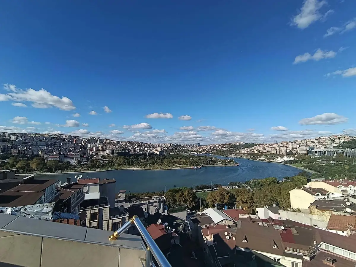HALIÇ’E NAZIR TERASLI, FERAH VE PRESTIJLI 3+1 SATILIK DAİRE