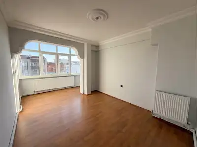 RE/MAX İNCİ'DEN 1. ORUÇGAZİ MAH'DE SATILIK 2+1 DAİRE 