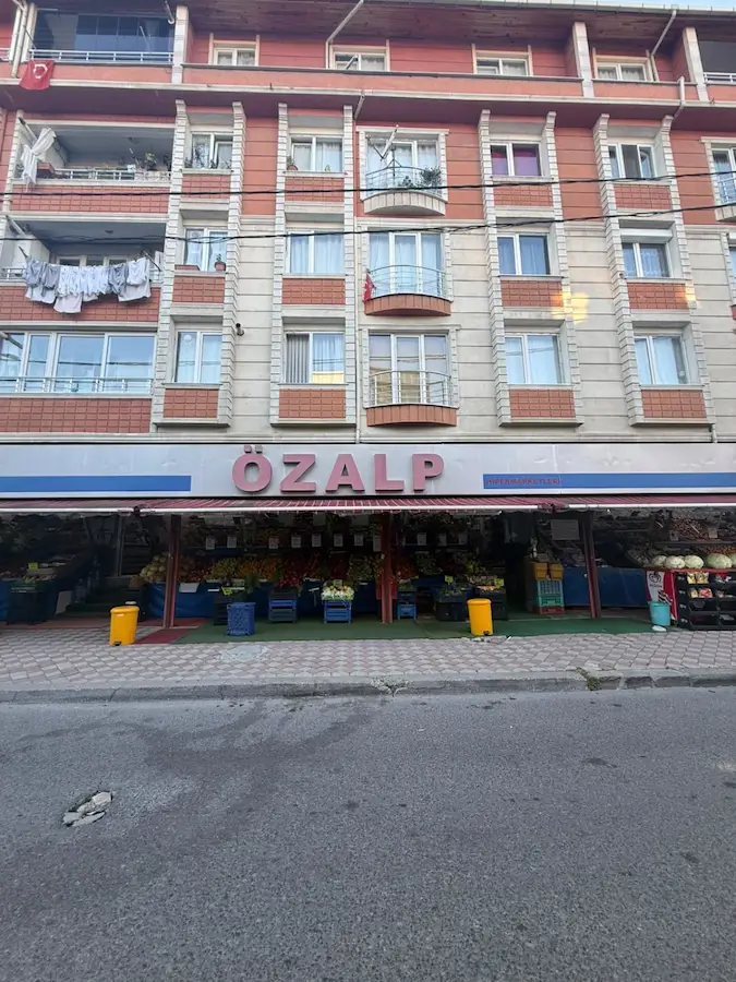 CADDE ÜZERİ 30M2 CEPHELİ HAZIR KURULU DEVREN KİRALIK HİPERMARKET 