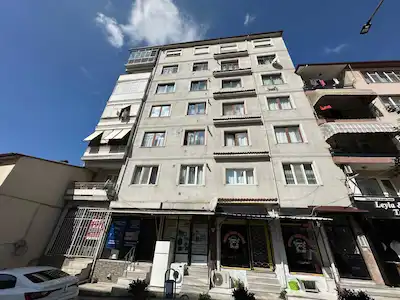 REMAX EXCELLENCE'DEN İZMİT KOZLUKTA KİRALIK 3+1 ARA KAT DAİRE