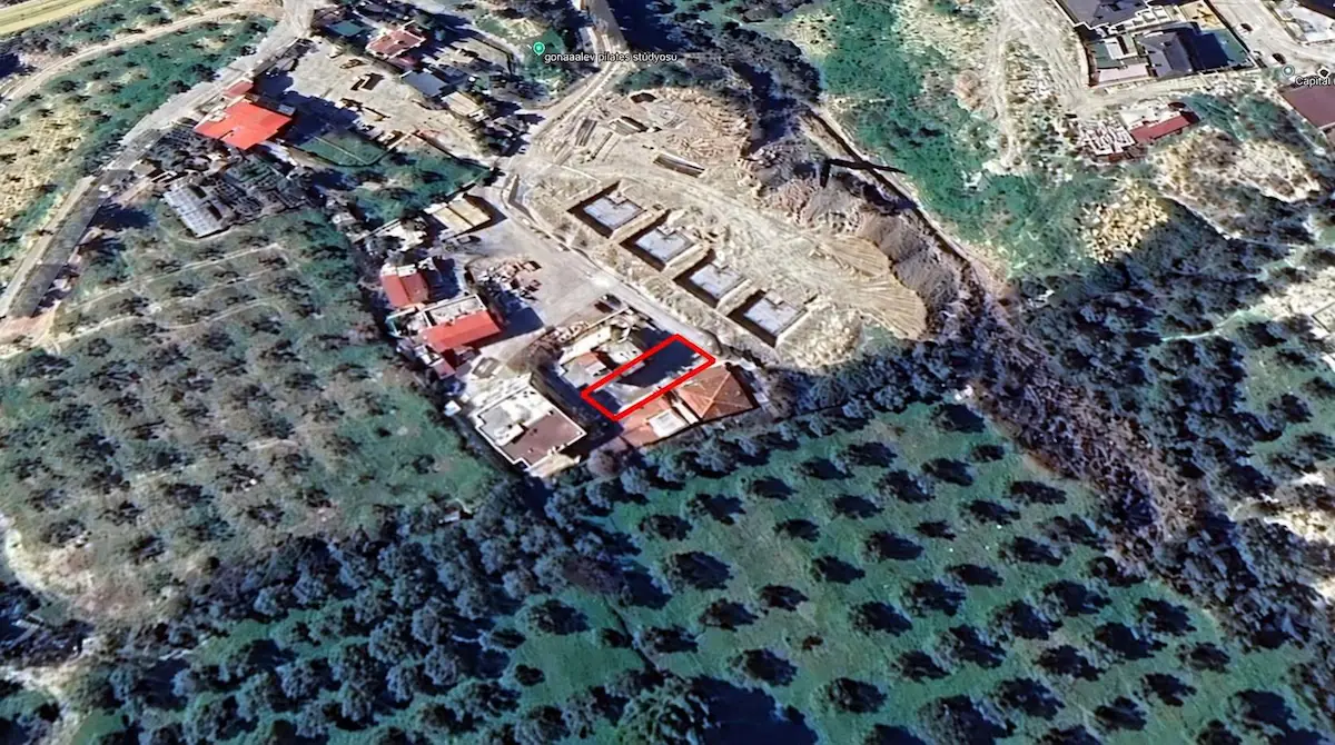 KUŞADASI EGE MAHALLESİ'NDE  MERKEZE YAKIN 250 M2 MÜSTAKİL TAPULU 2 KAT İMARLI ARSA