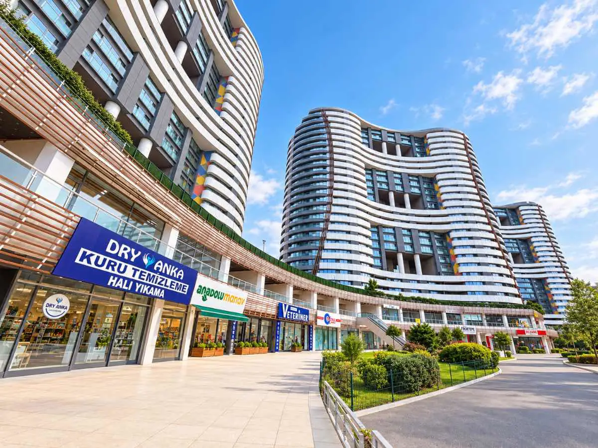 KADIKÖY KENT PLUS OTURUMA HAZIR BALKONLU 1+1 KİRALIK DAİRE