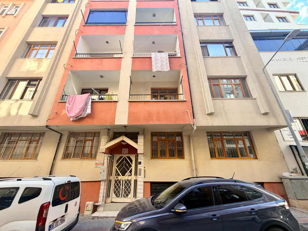 REMAX DOĞU'DAN ÜNİVERSİTE MAHALLESİNDE KİRALIK 3+1 DAİRE