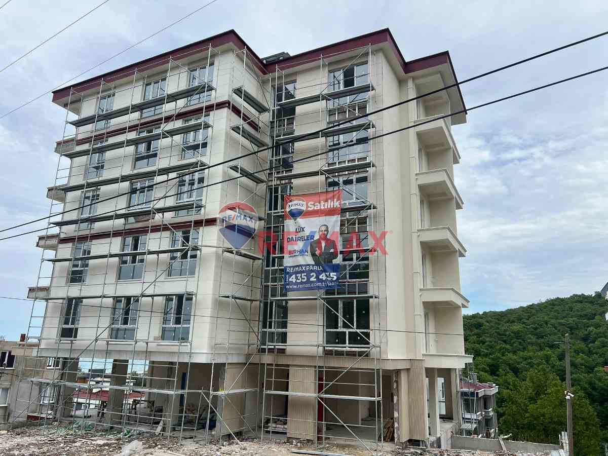 İNCESU'DA DENİZ VE DOĞA MANZARALI SATILIK 1+1 DAİRE