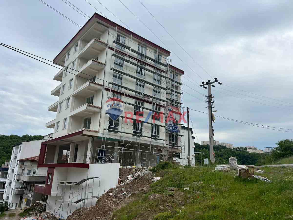 İNCESU'DA DENİZ VE DOĞA MANZARALI SATILIK 1+1 DAİRE