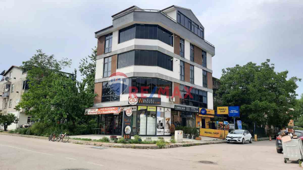 ALİKAHYA MAH.KAVANİUM BÖLGESİNDE KİRALIK 1+0 OFİS KATI