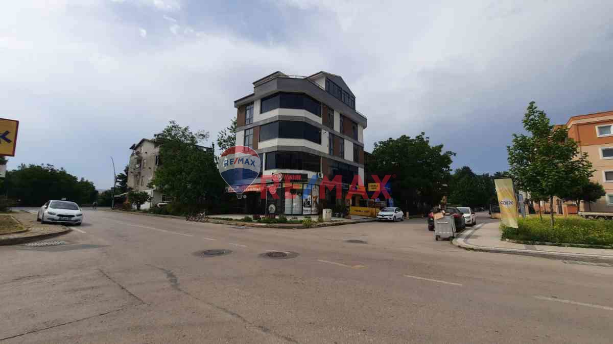 ALİKAHYA MAH.KAVANİUM BÖLGESİNDE KİRALIK 1+0 OFİS KATI