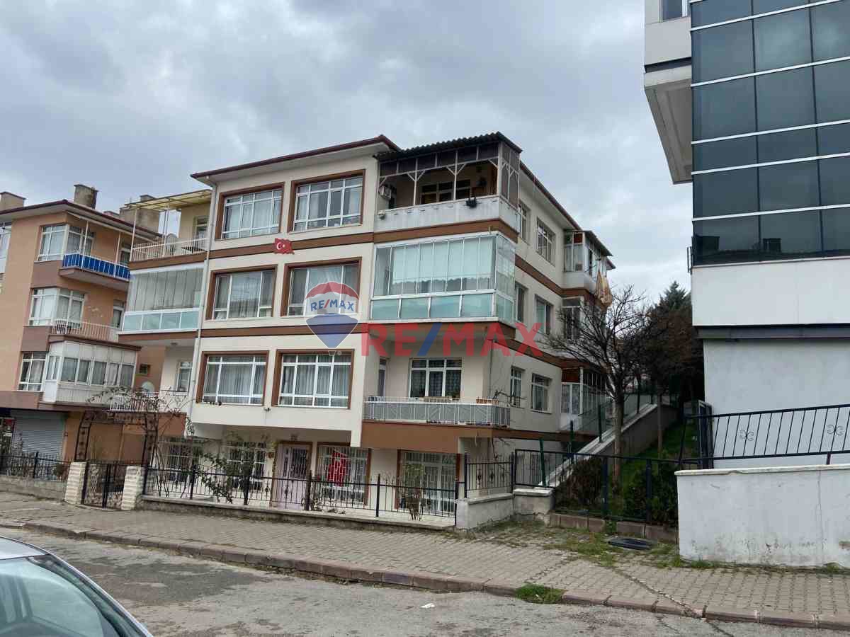 ABİDİNPAŞA KAYALAR SOKAKTA ÖN CEPHE SATILIK 3+1 DAİRE