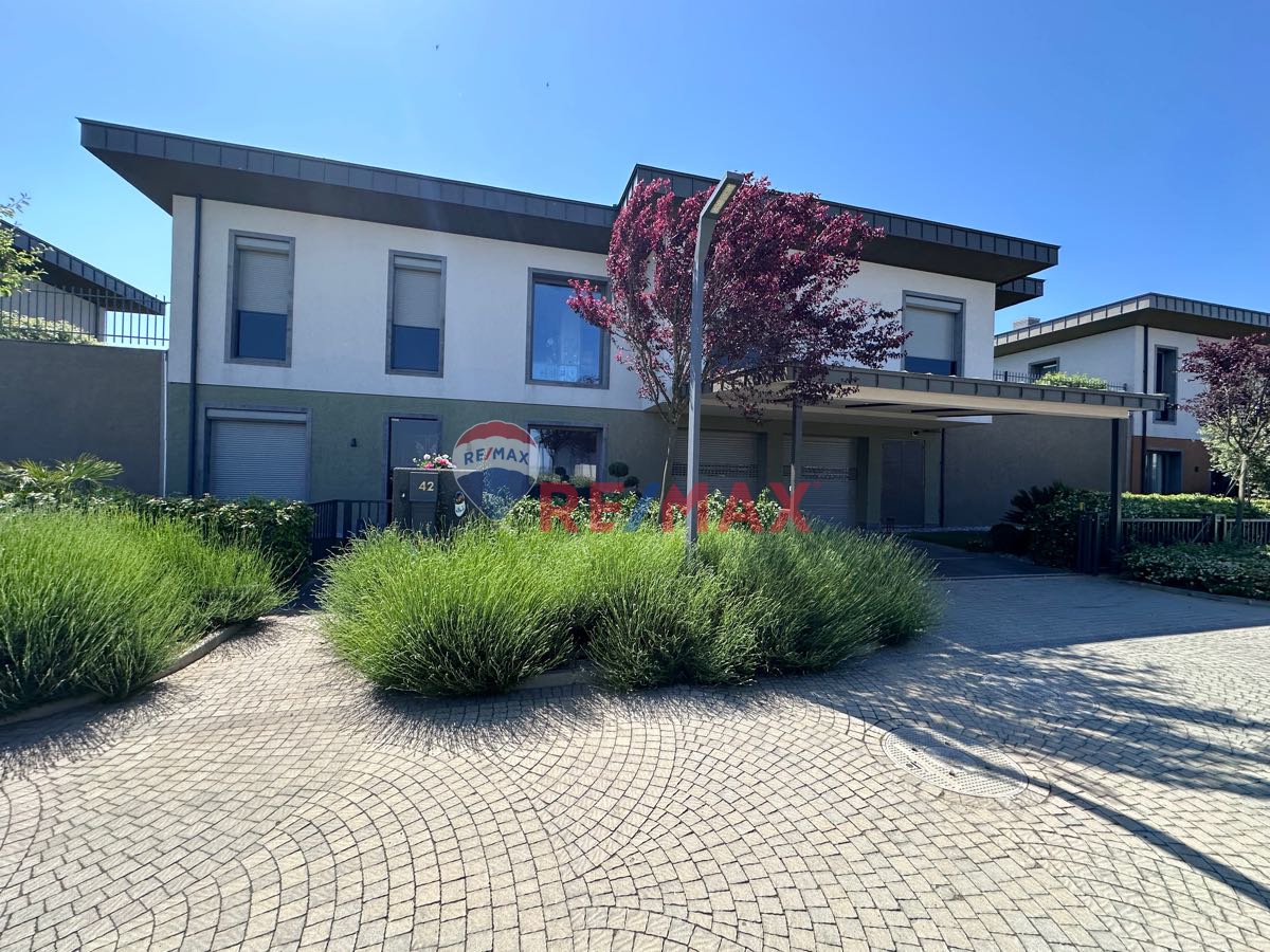 MESA YEŞİLYAKA SU KIŞ BAHÇELİ FULL EŞYALI GÖL MODEL 5+1 VİLLA