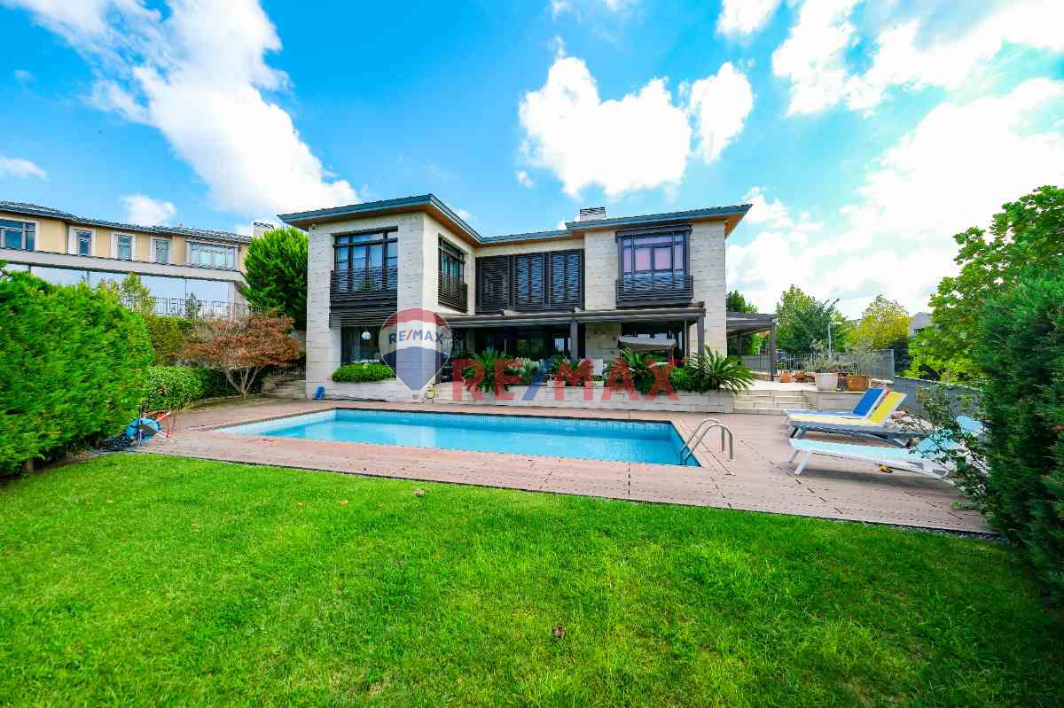 ZEKERİYAKÖY ORMANADA’DA NADİR KİRALIK H480 VİLLA – HAVUZ & BAHÇE KEYFİ