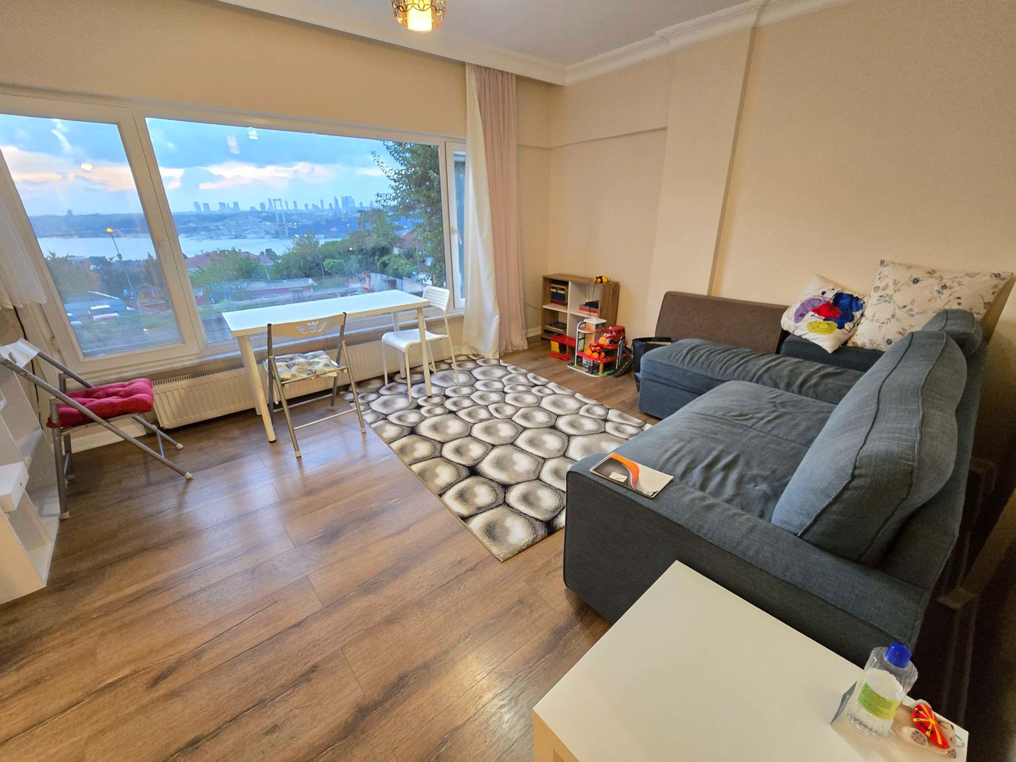 REMAX DAN BEYLERBEYI KÜPLÜCE İSKANLI FULL BOĞAZ MANZARALI 2+1