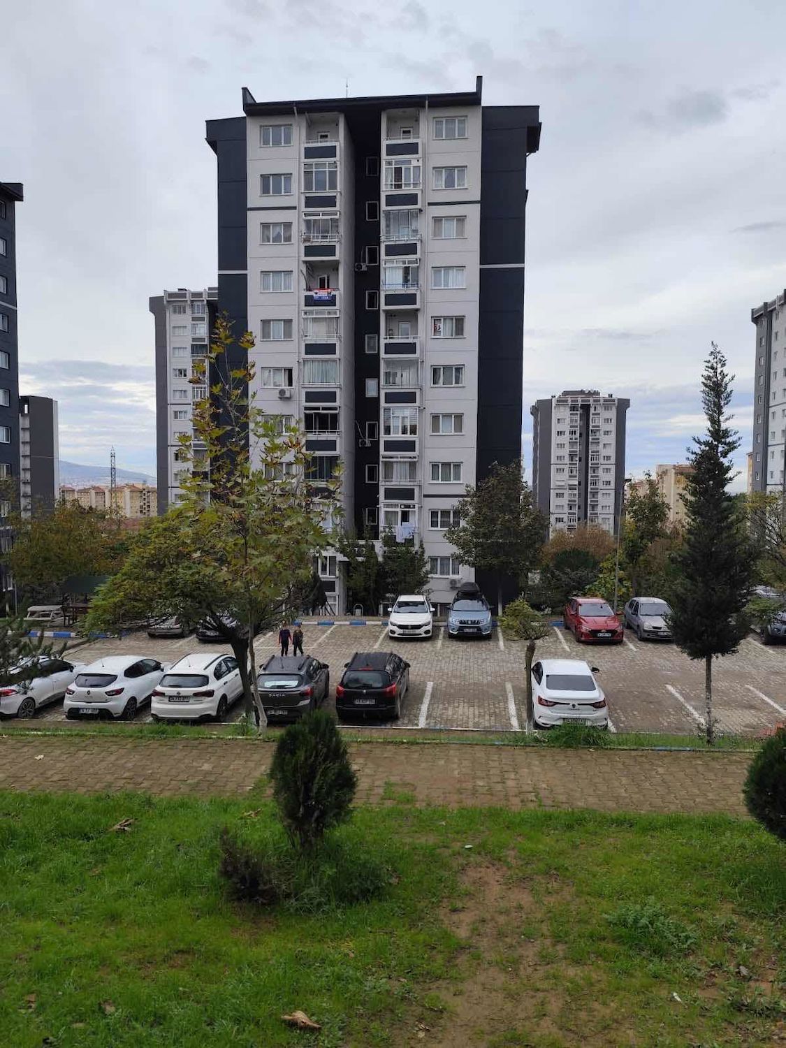 TUZLA AYDINLI'DA SİTE İÇİNDE 2+1 SATILIK DAİRE