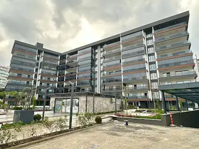 YALINCAK SAHİL SİTESİ NORTHLİFE FULLDENİZ MANZARALI FIRSAT DAİRE