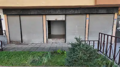 SUBAŞI MAHALLESİ’NDE, MERKEZİ KONUMDA 45 M² KİRALIK İŞ YERİ
