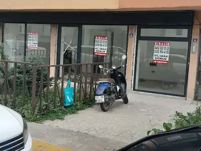 SUBAŞI MAHALLESİ’NDE, MERKEZİ KONUMDA 45 M² KİRALIK İŞ YERİ