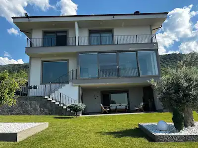 KARTEPE SUADİYE 1510 M2 BAHÇE IÇINDE ÖZEL YAPIM SATILIK VİLLA