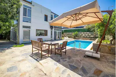 BODRUM TORBA HAVUZLU MÜSTAKIL 5+1 VILLA