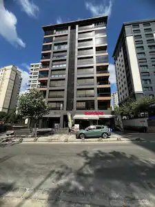 GÖZTEPE TÜTÜNCÜ MEHMET EFENDİ CADDESİ'NDE 400 M² MAĞAZA...
