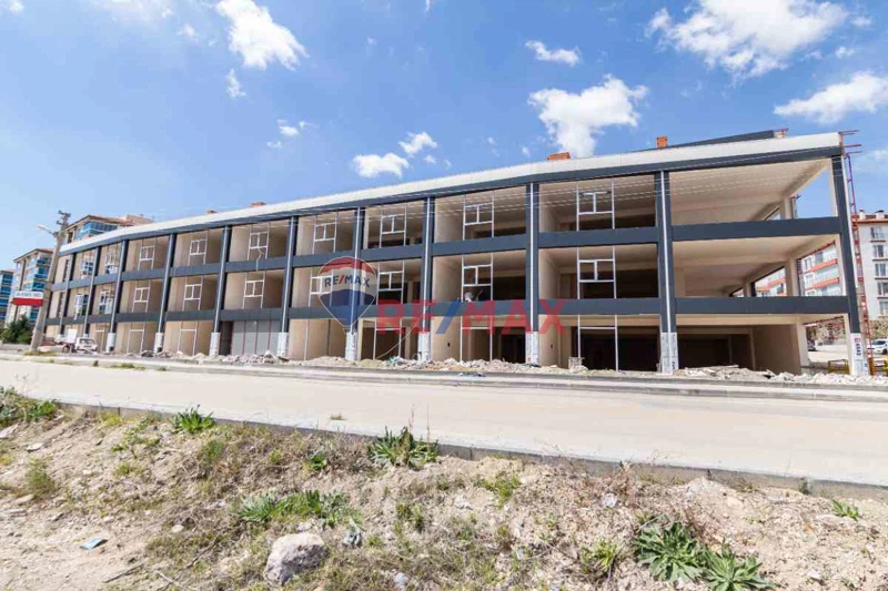 BEYPAZARI MÜKEMMEL LOKASYON'DA KİRALIK ARA KAT DÜKKAN