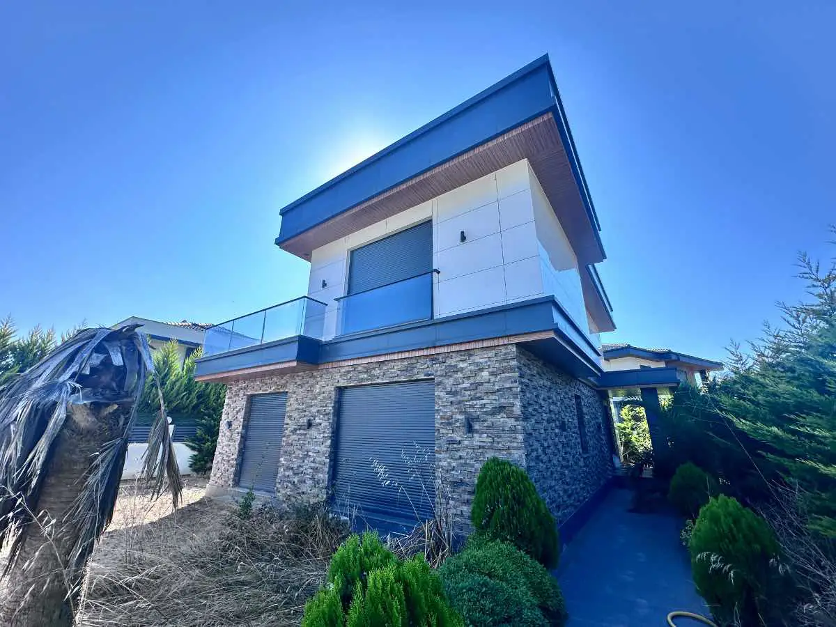 ŞİLE ÇAVUŞ MAH’DE 2026 SIFIR 5+2 VİLLA | 417 M² BRÜT